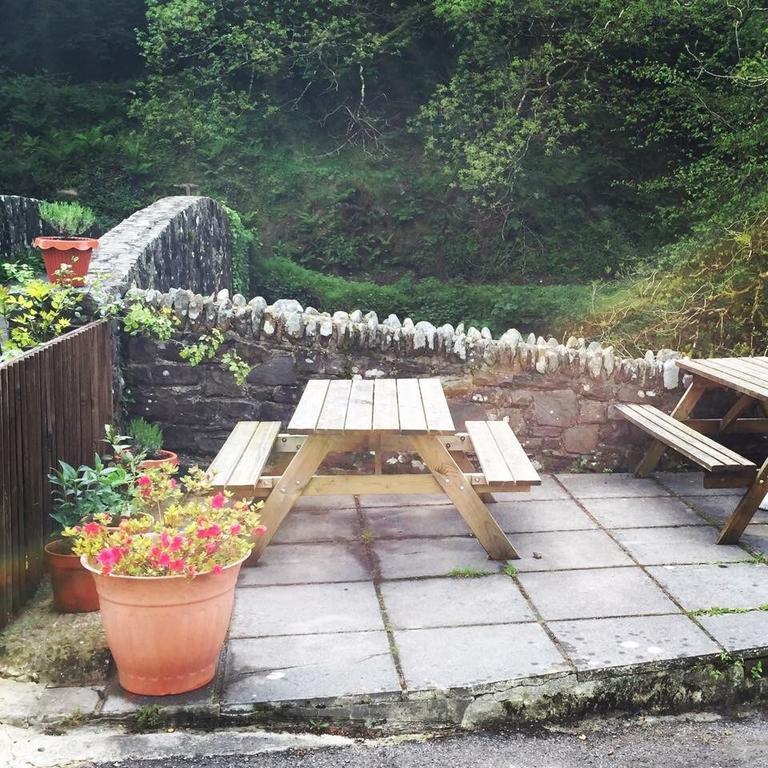 Cottage Inn ลินตัน ภายนอก รูปภาพ
